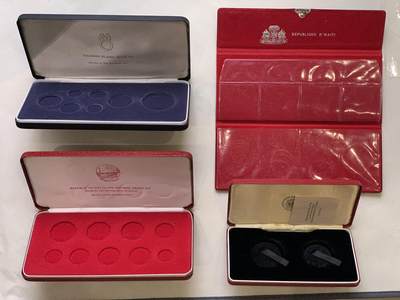 《竞宝斋》第430场 周日，周一，周二 3场连拍 （全场包邮） 币盒章盒12个一组，所见即所得，细节见图