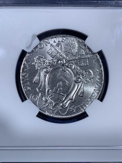 《竞宝斋》第430场 周日，周一，周二 3场连拍 （全场包邮） NGC MS66 梵蒂冈1941年2里拉 扛羊 车轮光状态 高分漂亮！