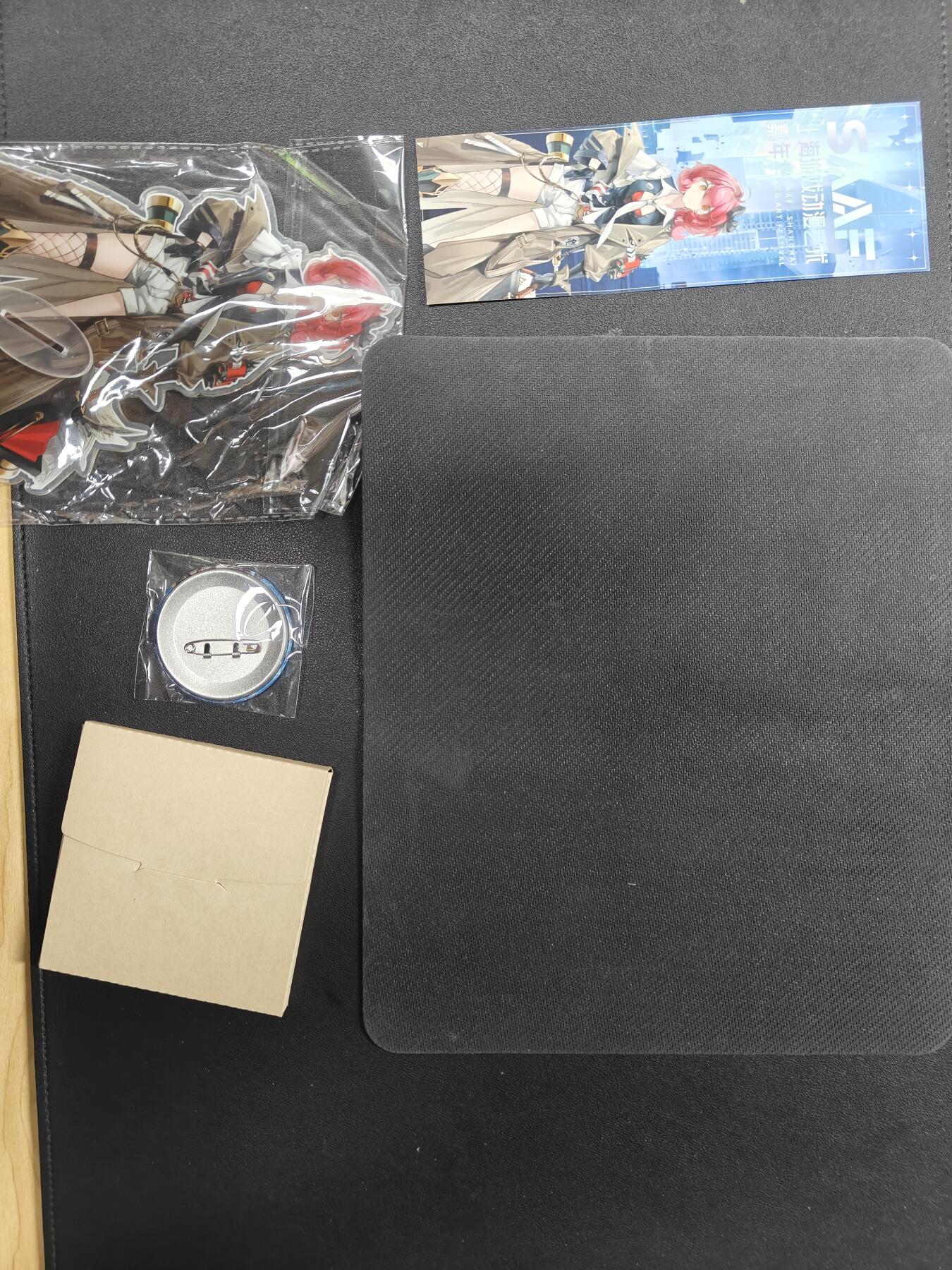 天玑星卡拍第130期《10.20周一截拍》持续收拍收评中 满赠卡需备注 saaf漫展 周边 鼠标垫 吧唧 票根 立牌 杯垫一套