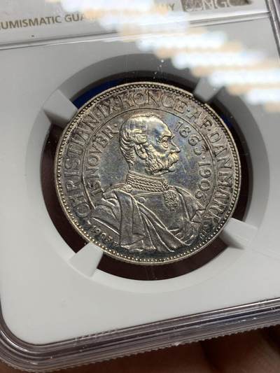 《竞宝斋》第430场 周日，周一，周二 3场连拍 （全场包邮） NGC UNCD 1903年丹麦国王克里斯蒂安九世当政40周年纪念2克朗，包浆漂亮。