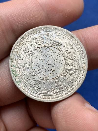 《竞宝斋》第430场 周日，周一，周二 3场连拍 （全场包邮） 印度1945年乔治六世1卢比银币，未使用品，国内好品也越来越少见的品种。