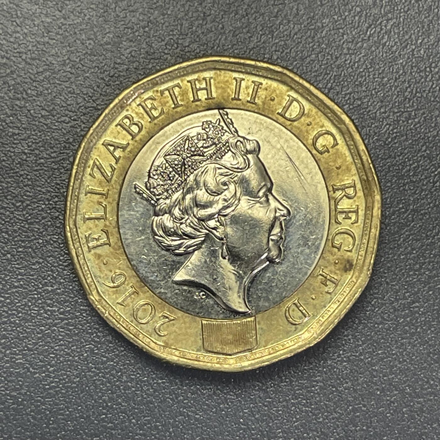 回流1019 英国🇬🇧2016年1英镑双色币