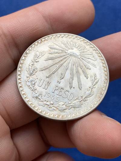 《竞宝斋》第430场 周日，周一，周二 3场连拍 （全场包邮） 墨西哥 1945年1比索银币 鹰洋好品