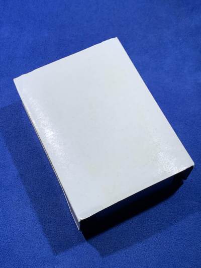 《竞宝斋》第430场 周日，周一，周二 3场连拍 （全场包邮） 澳大利亚1997年笑翠鸟金凤镶嵌银币，含纯银1盎司，镶嵌0.5克黄金，发行2万枚，金银价飞涨，值得入手