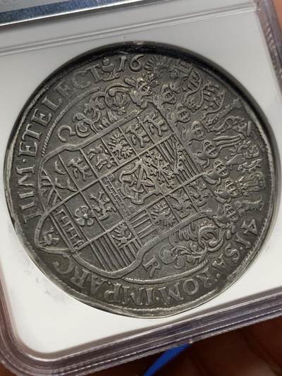 《竞宝斋》第430场 周日，周一，周二 3场连拍 （全场包邮） NGC AU53 德国1641年萨克森约翰格奥尔格执剑大泰勒 正反均匀老包浆浑然舒朗，背面大盾徽打制清晰精美，古韵盎然的一枚选帝侯泰勒，细节见图