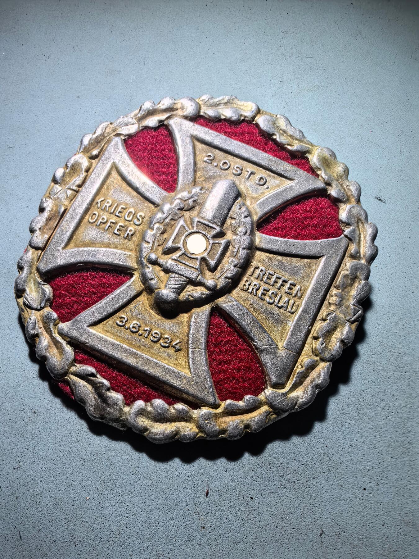 盛世勋华——号角文化勋章邮票专场拍卖第284期 德国（1939）战争受害者关怀组织（NSKOV）1934年布列斯劳第二届全国大会纪念证章 带厂标 极为少见