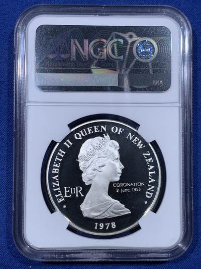 《竞宝斋》第430场 周日，周一，周二 3场连拍 （全场包邮） NGC PF67UC 新西兰1978年1元议会大厦精制纪念银币 27.3g 925银