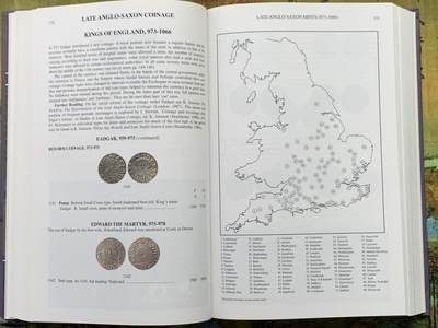 《竞宝斋》第430场 周日，周一，周二 3场连拍 （全场包邮） spink斯宾克 2017年英国钱币目录 精装本540页 跨度长达2000年 英国币必备工具书 重达1公斤