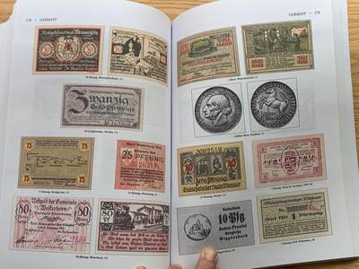 《竞宝斋》第430场 周日，周一，周二 3场连拍 （全场包邮） 紧急状态纸币目录 1914-1947彩色版 重达1公斤