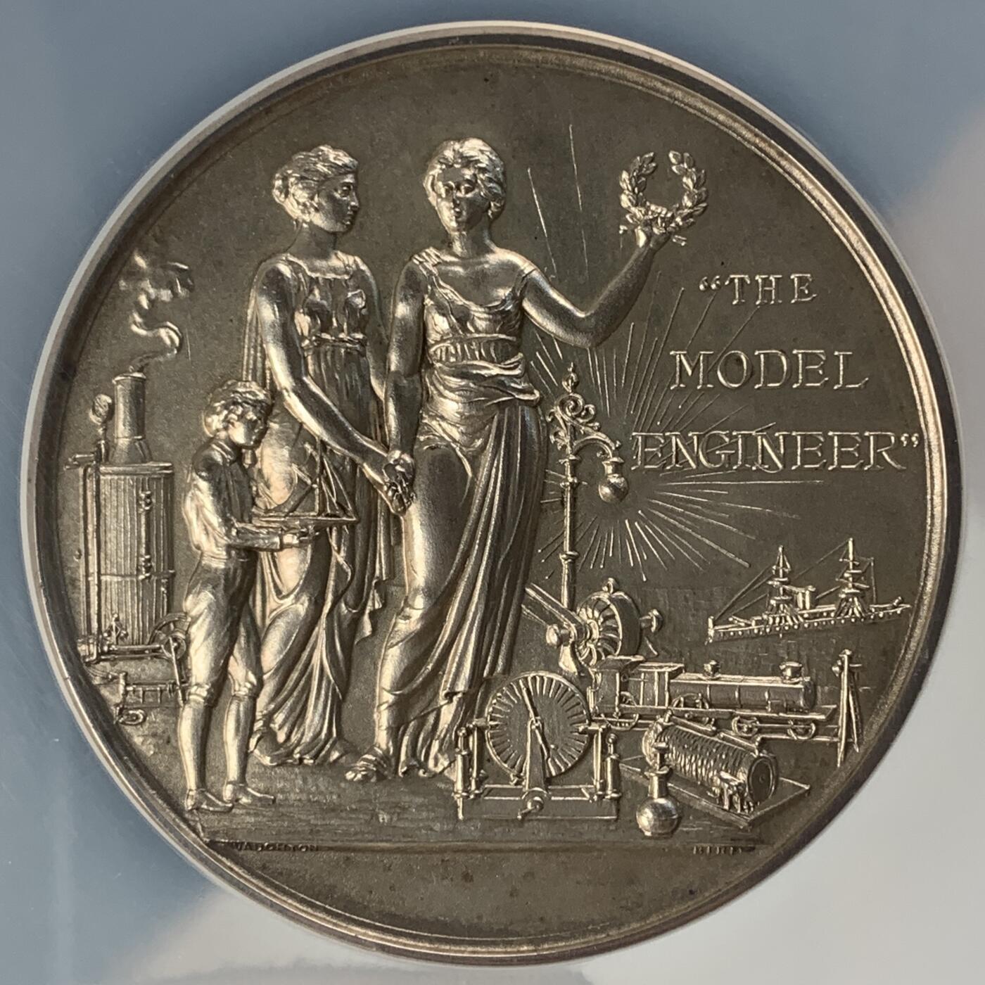 掌中浮雕-藏着的欧洲第038场 NGC UNCD ：1936年英国模型工程协会颁发的获奖银章，51mm