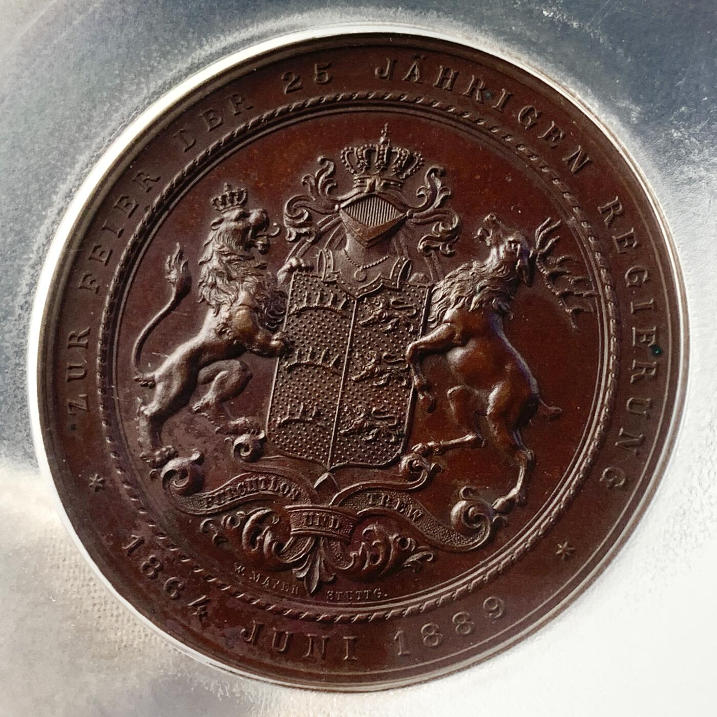 掌中浮雕-藏着的欧洲第038场 PCGS MS64 : 符腾堡国王卡尔一世登基25周年纪念铜章，50mm