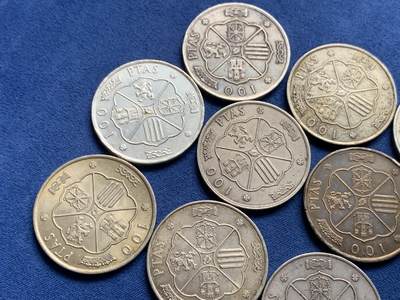 《竞宝斋》第430场 周日，周一，周二 3场连拍 （全场包邮） 11枚一组 西班牙1966年弗朗哥100比塞塔银币 总重约209.5克