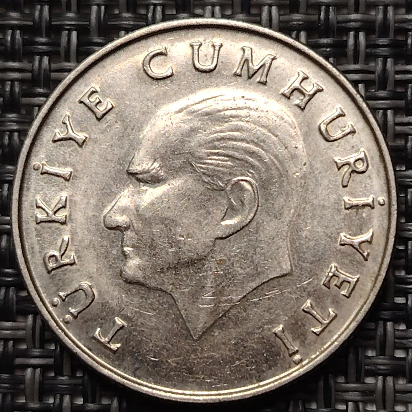 布加迪🐬～世界钱币(上海)🌾第 260 期 /  各国套币和散币 土耳其🇹🇷 1985年 50里拉