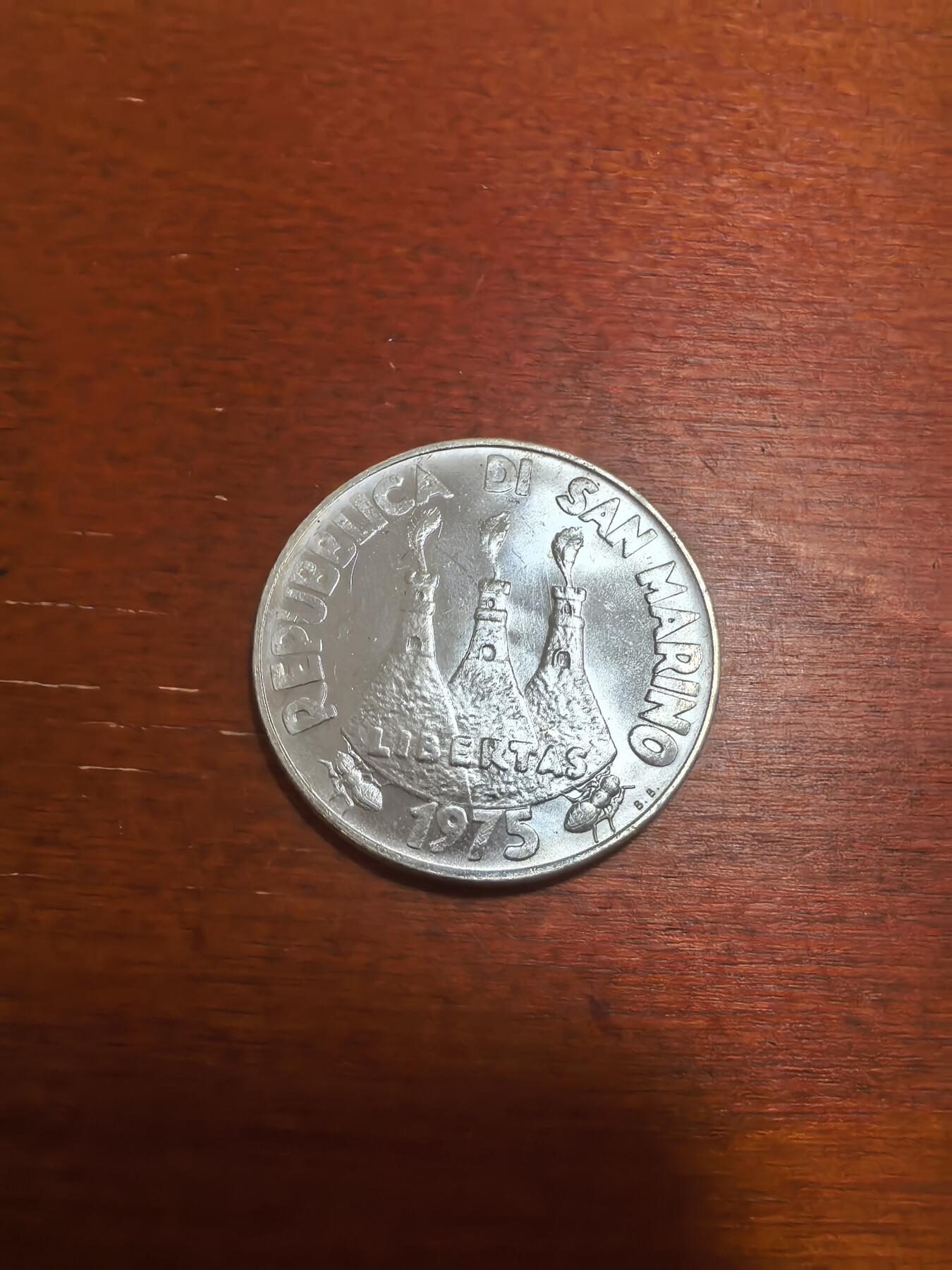 长老汇蛇年精选第六十五场拍卖 1975圣马力诺海鸥500里拉银币，11克835银，11.9万被毁
