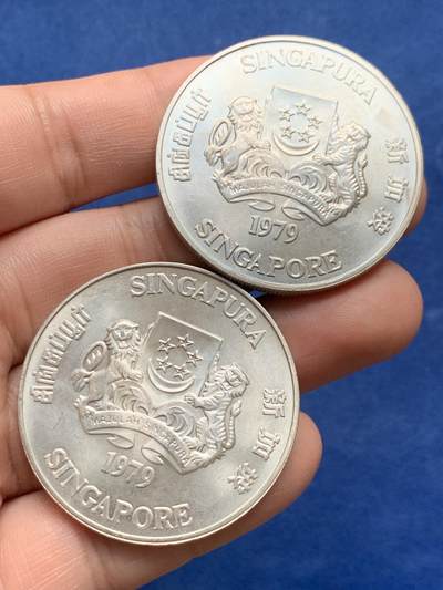 《竞宝斋》第430场 周日，周一，周二 3场连拍 （全场包邮） 两枚一组 新加坡1979年10元 通讯卫星大银币