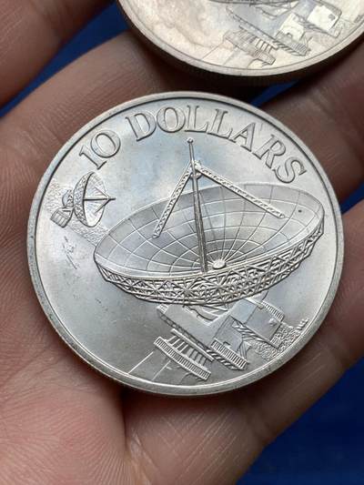 《竞宝斋》第430场 周日，周一，周二 3场连拍 （全场包邮） 两枚一组 新加坡1979年10元 通讯卫星大银币