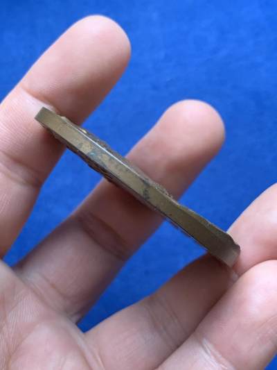 《竞宝斋》第430场 周日，周一，周二 3场连拍 （全场包邮） 意大利1910年统一运动三杰之一加富尔诞辰一百周年纪念铜章，背面女神驾驶六匹马，姿态各异，气势恢宏，比马车里拉更富艺术张力，少见品种。69.65克，51.8mm。