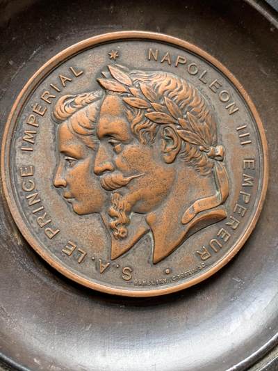 《竞宝斋》第430场 周日，周一，周二 3场连拍 （全场包邮） 拿破仑三世皇帝与欧仁妮皇后铜章 总重约129.5克 109*113mm 细节见图