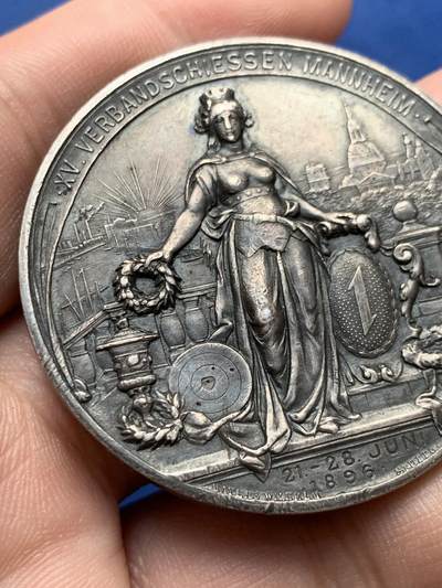 《竞宝斋》第430场 周日，周一，周二 3场连拍 （全场包邮） 德国1896年巴登射击节纪念银章 38.85克 44.9mm