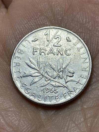 2025年第一百一十四场(总第一百四十场）外国好品散币(免佣金) - 法国🇫🇷1965年1/2法郎(首发年，猫头鹰标)