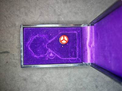 凯旋世界勋赏（第19期）（欢迎送拍）（对拍品有疑问请询问客服，不接受到手刀，出价默认拍品品相。请认真阅读拍卖规则！出价默认已认可！）（收到货请录制开箱视频，无视频概不处理问题。） - 白叶空盒