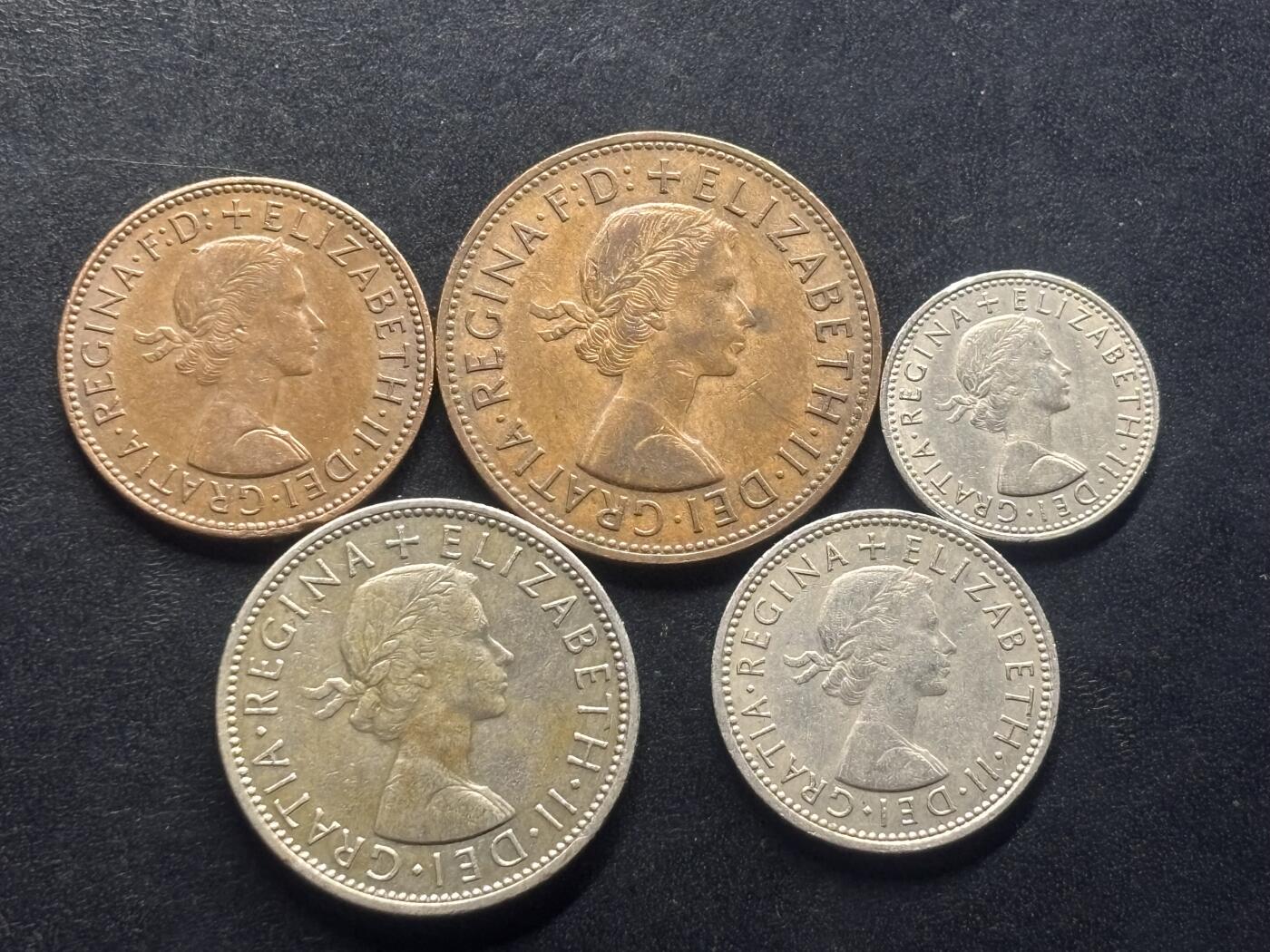 邮泉阁限时拍卖第三十二场 英国硬币专场（硬币在国外。请付邮费6元。） 英国伊丽莎白二世女王1965年5枚