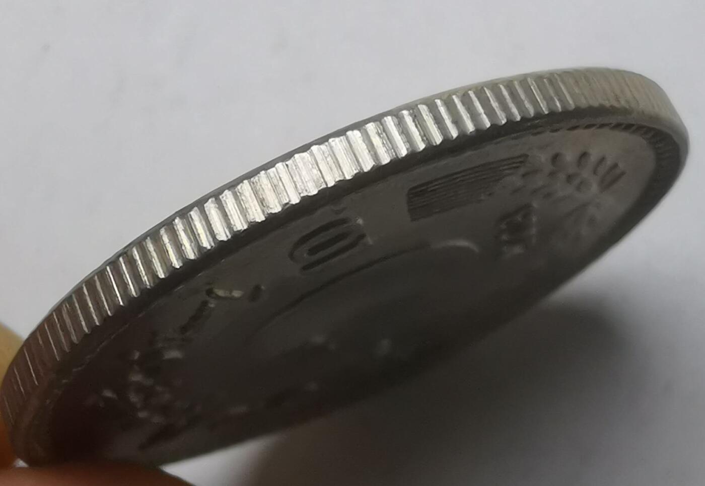 巨藏钱币限时古今中外散币场第一场10月22日20点30分结拍 巴基斯坦2007年10卢布纪念镍币27.5mm