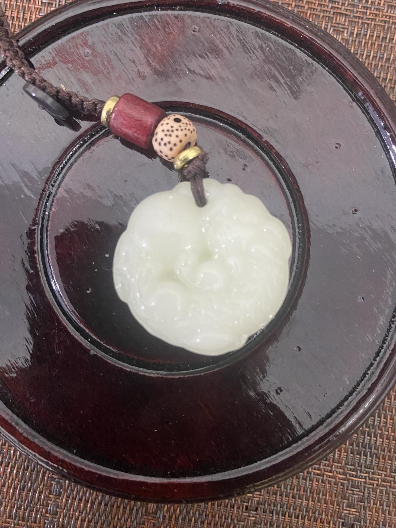 江南站杂项场 和田玉笔架+挂件