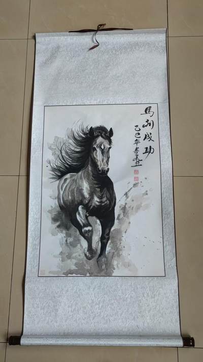 阳大大卡牌拍卖第77期（持续收拍品，周五晚上九点截拍，进群福利早知道） - 【原画】国画才女 嘉老师 骏马图 已装裱 1.2米*0.6米  绢裱 寓意马到成功 事业有成