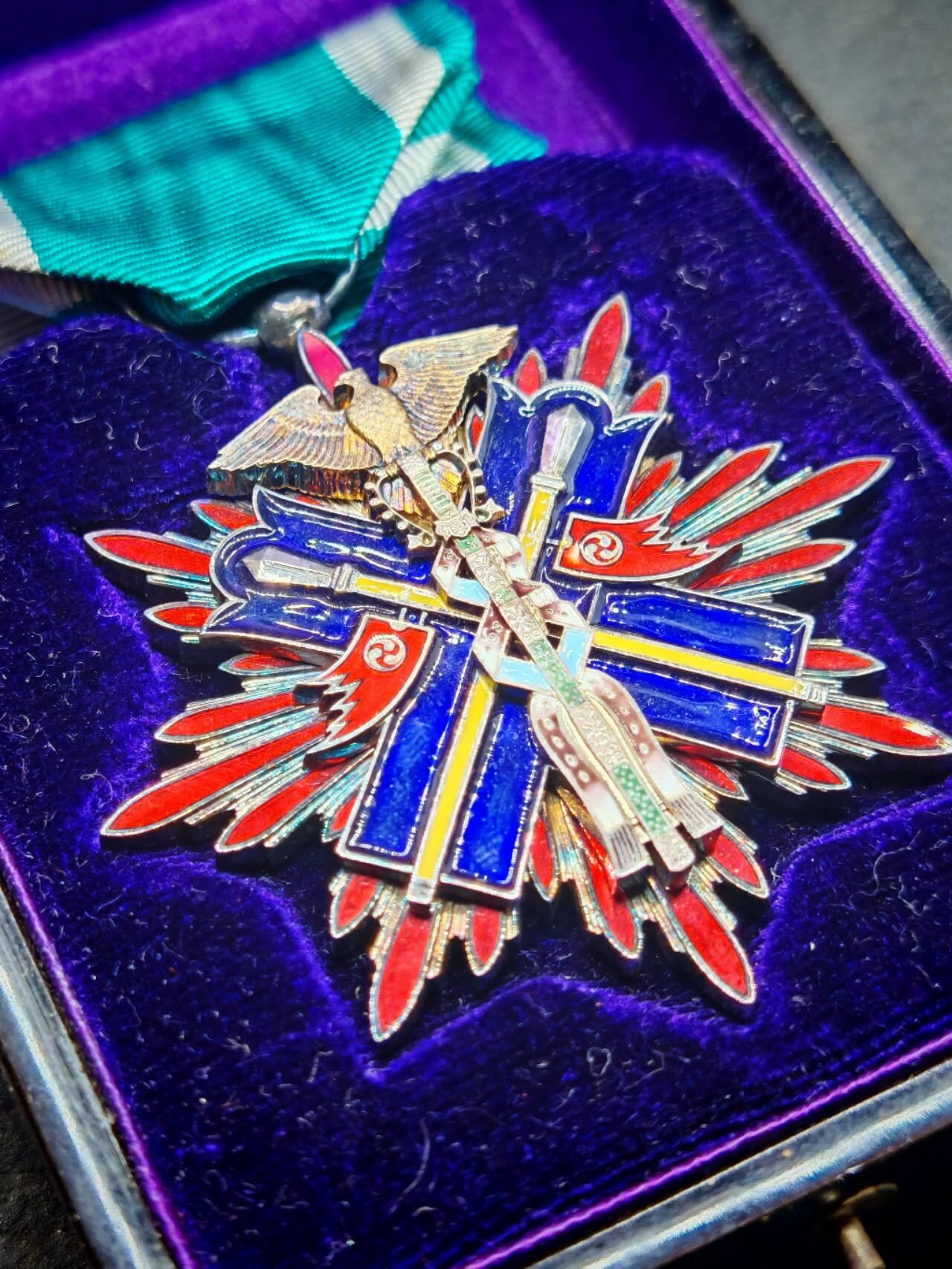 凯旋世界勋赏（第19期）（欢迎送拍）（对拍品有疑问请询问客服，不接受到手刀，出价默认拍品品相。请认真阅读拍卖规则！出价默认已认可！）（收到货请录制开箱视频，无视频概不处理问题。） 五鸟