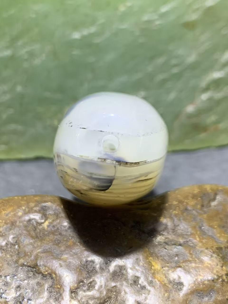 草花纹8字天眼千层纹海洋玉髓通货随形通货大桶珠一颗，