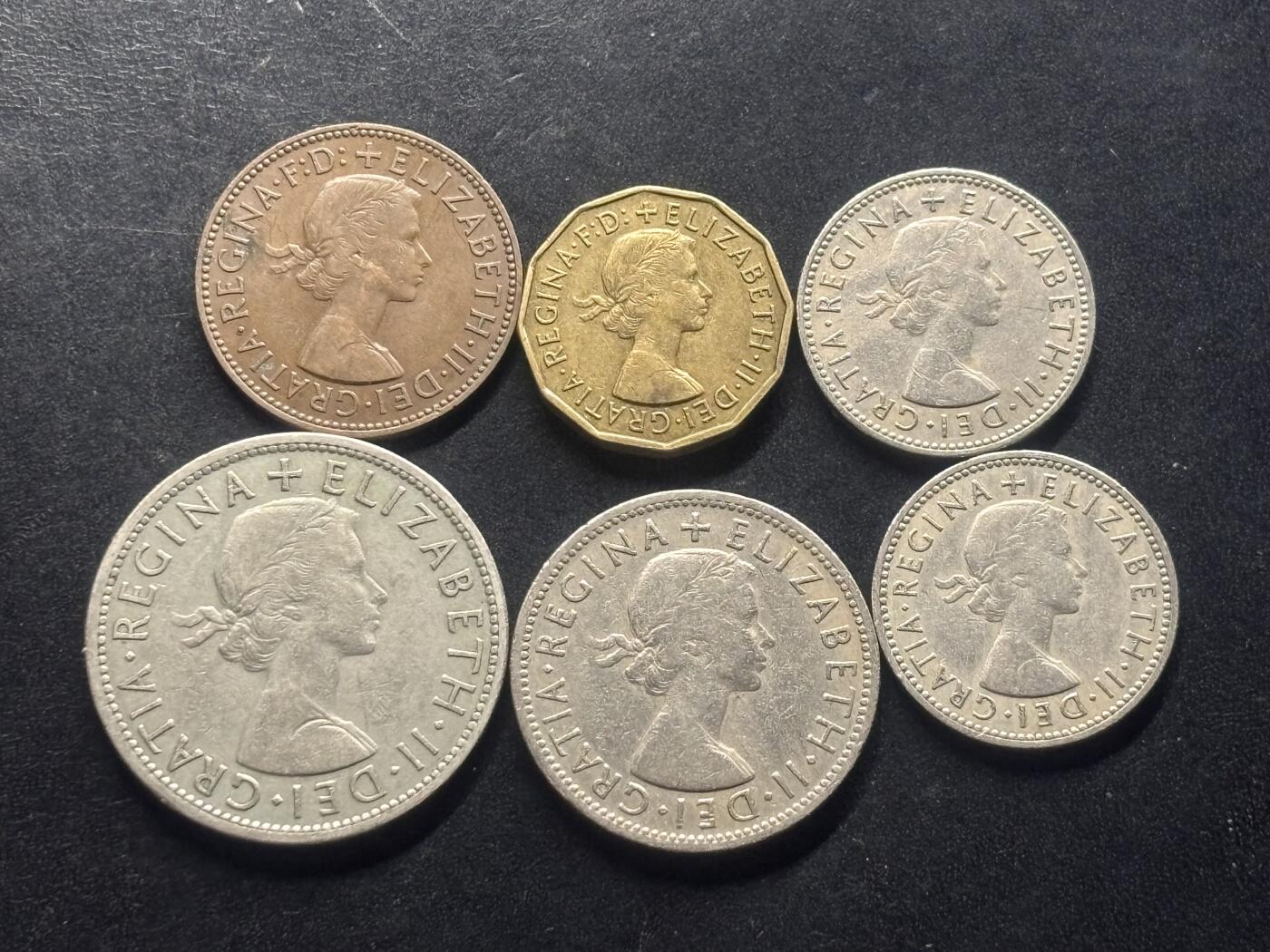 邮泉阁限时拍卖第三十二场 英国硬币专场（硬币在国外。请付邮费6元。） 英国伊丽莎白二世女王1956年6枚