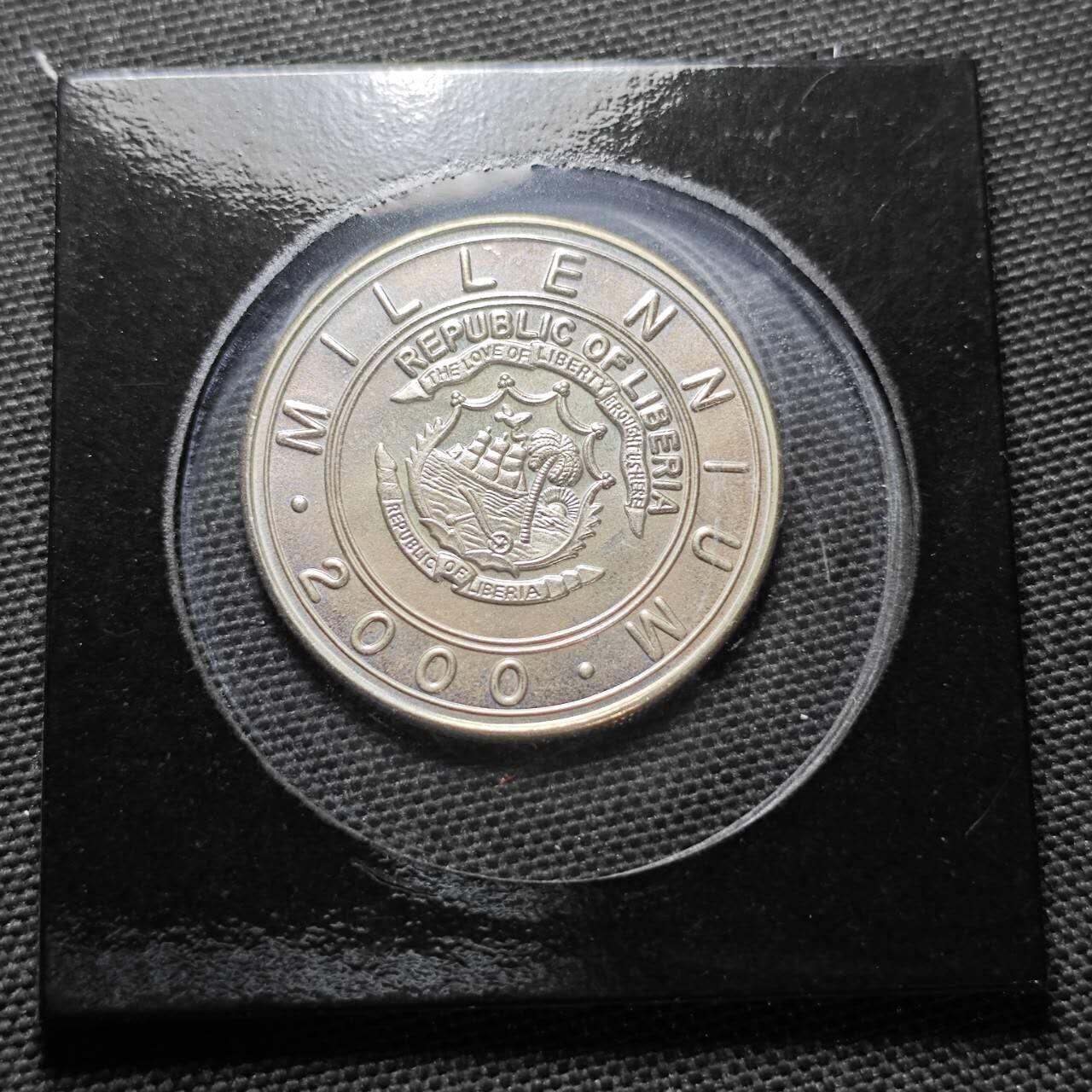 KK钱币收藏小铺  纪念币专场  2月预留时间 周末发货   2000利比里亚5元生肖 羊 纪念币