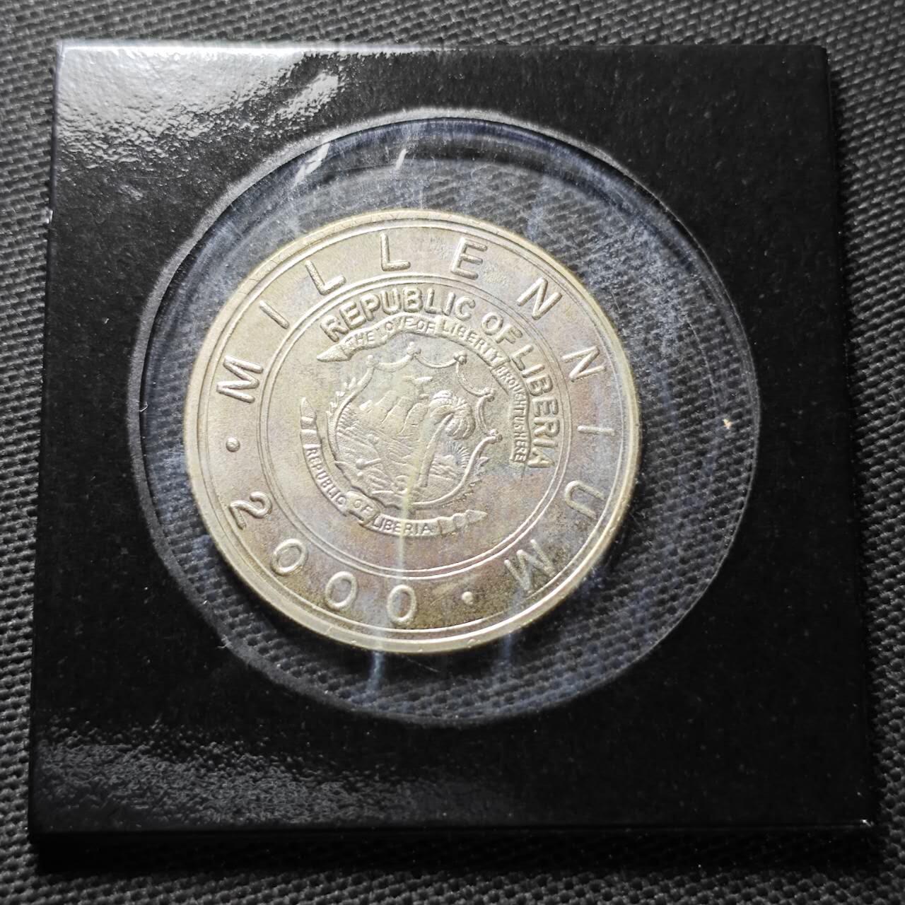 KK钱币收藏小铺  纪念币专场  2月预留时间 周末发货   2000利比里亚5元生肖 鸡 纪念币