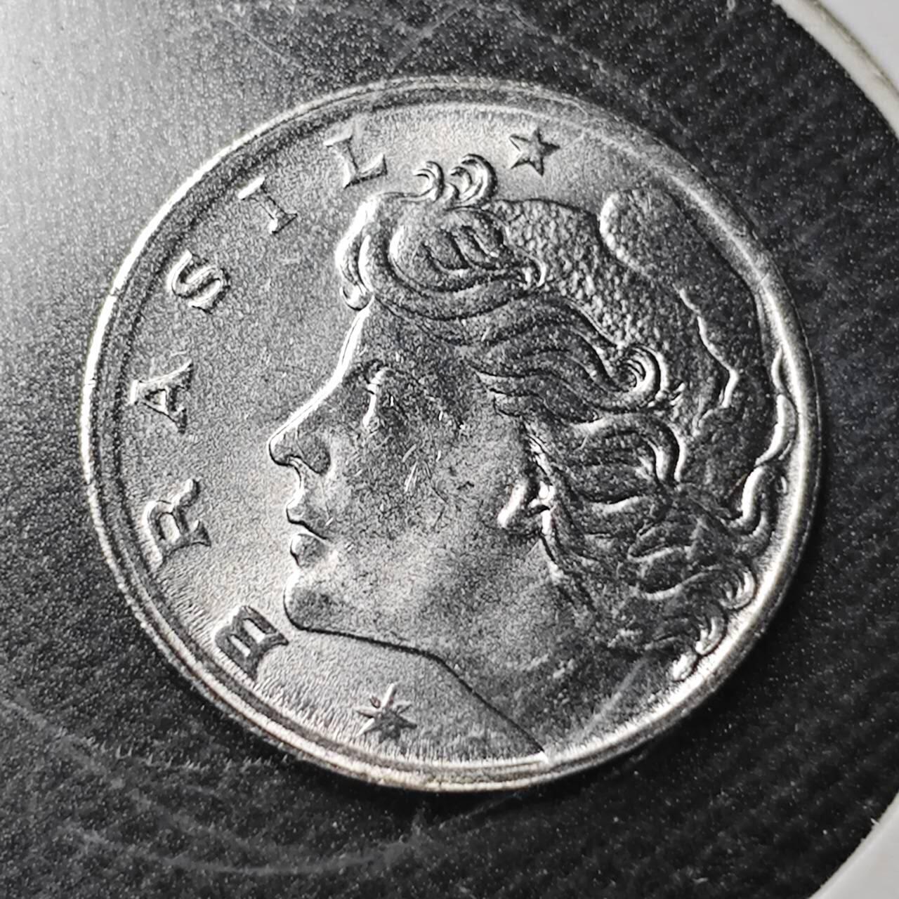 KK钱币收藏小铺  纪念币专场  2月预留时间 周末发货  1975巴西农粮纪念币1分 好品