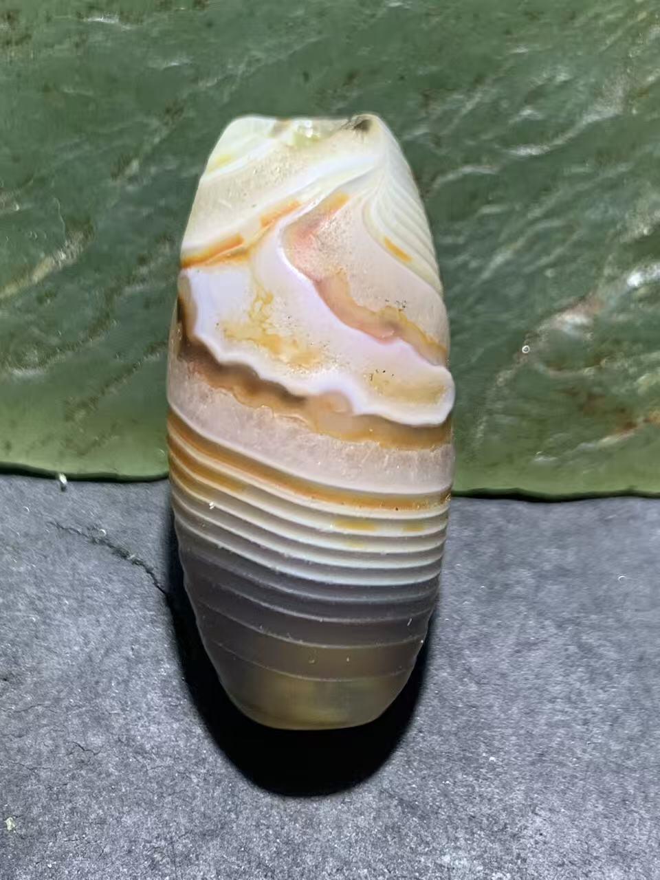 高玉化风化千层纹玛瑙随形通货桶珠一颗 ，