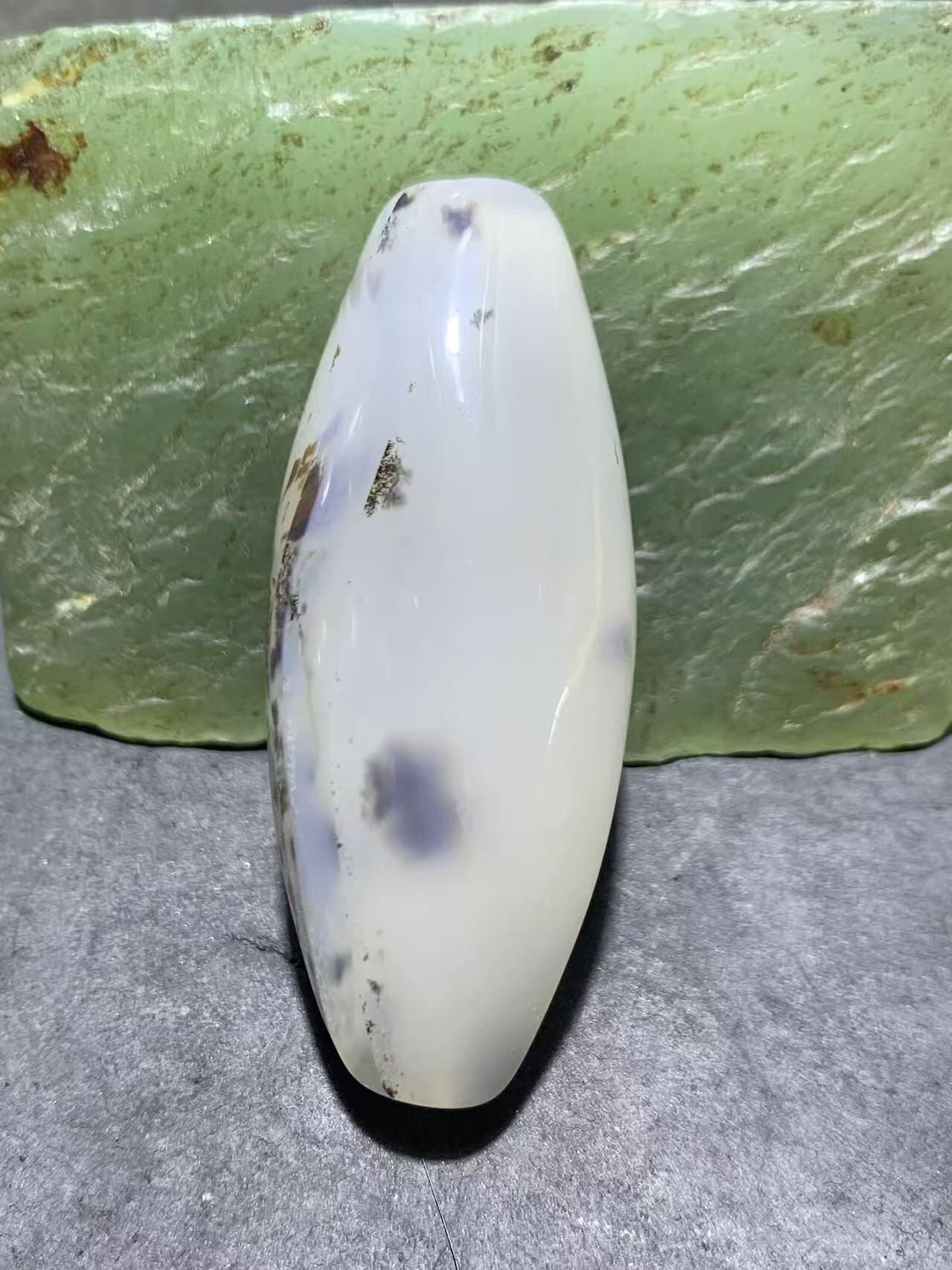 草花纹8字天眼千层纹海洋玉髓通货随形通货大桶珠一颗，