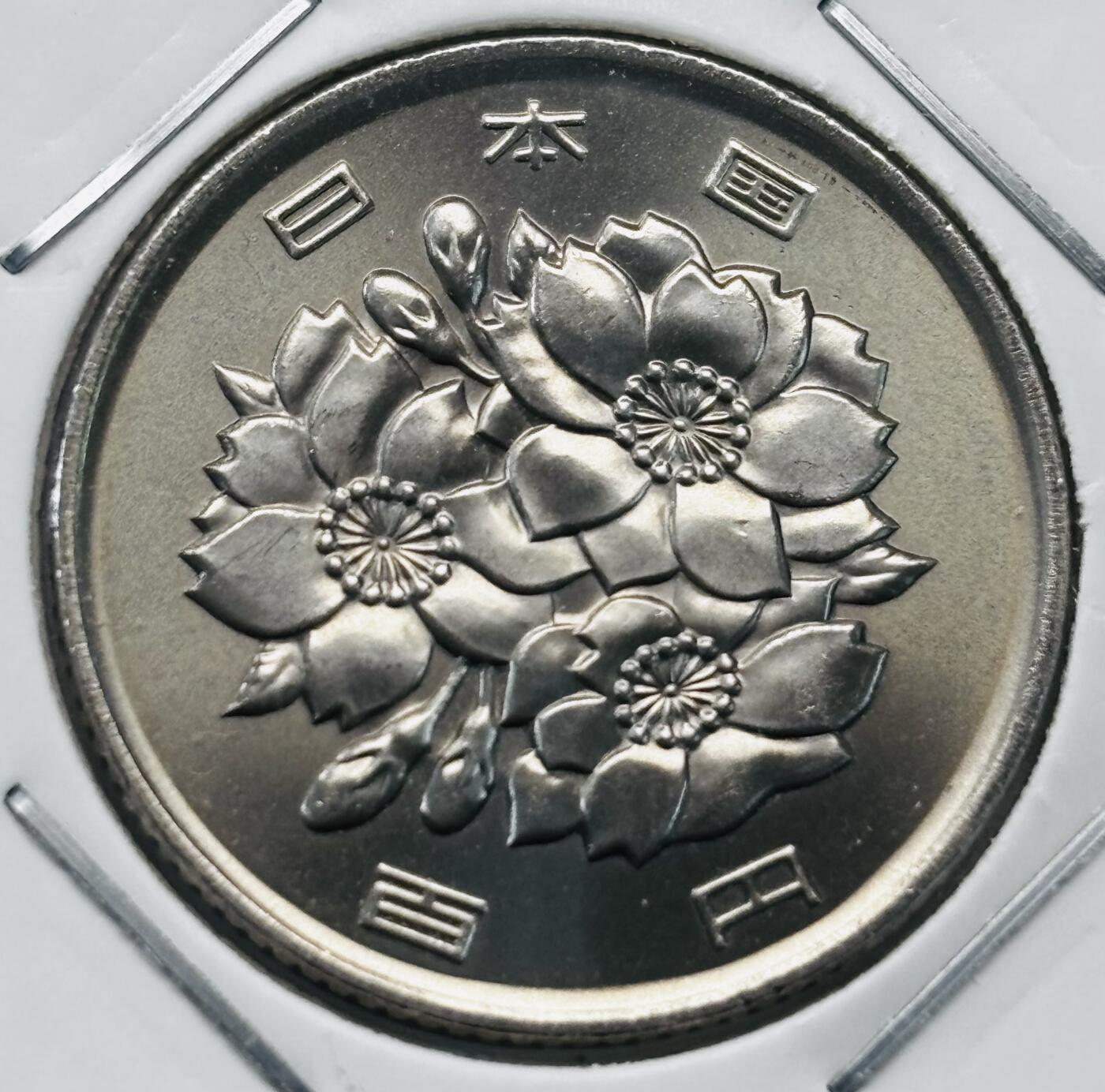 文馨钱币收藏第 277 场，熊猫金币，银币，老藏家日本明治时代到昭和时代全时期专场（特年非常多），长期接收代拍品 全新日本平成二十四年 一百元 第二版，来自上海老藏家册拆