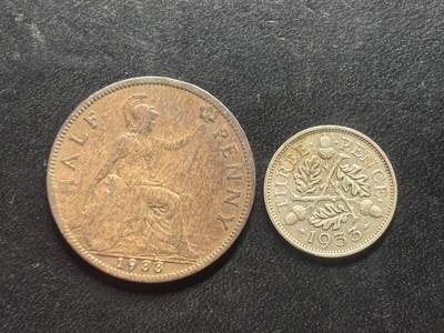 邮泉阁限时拍卖第三十二场 英国硬币专场（硬币在国外。请付邮费6元。） - 英国乔治五世国王1933年1银1铜