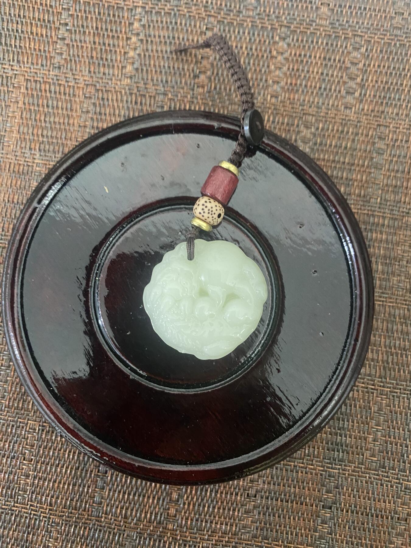 江南站杂项场 和田玉笔架+挂件