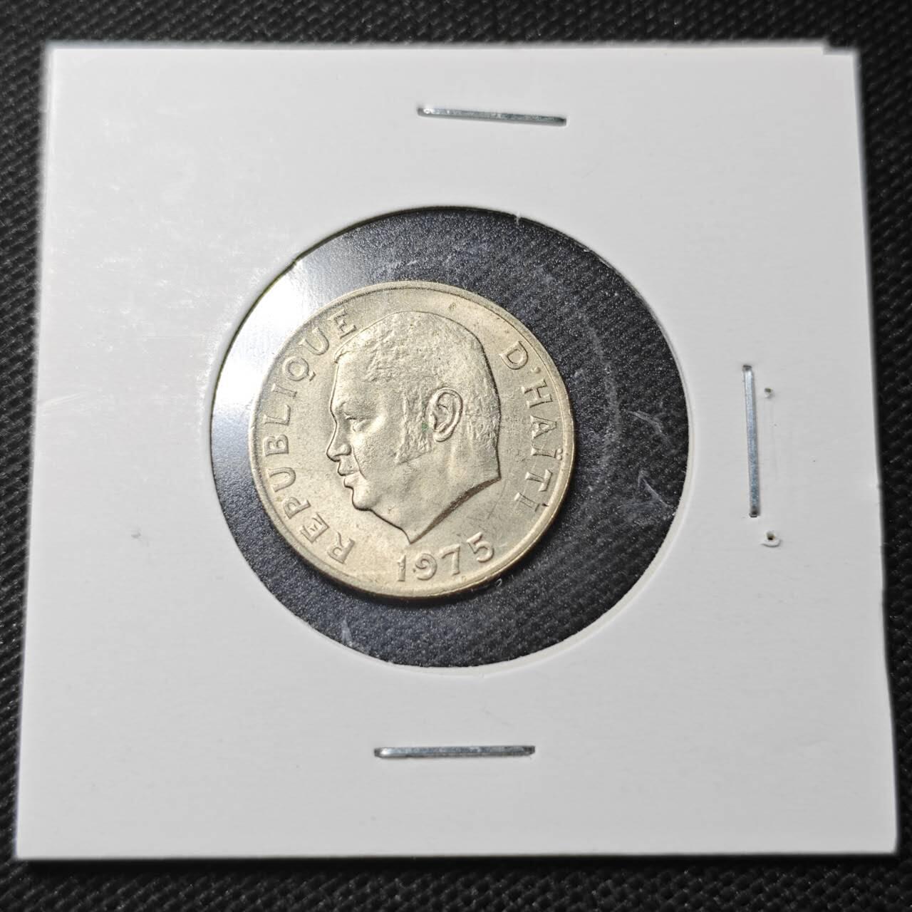 KK钱币收藏小铺  纪念币专场  2月预留时间 周末发货  1975海地5分