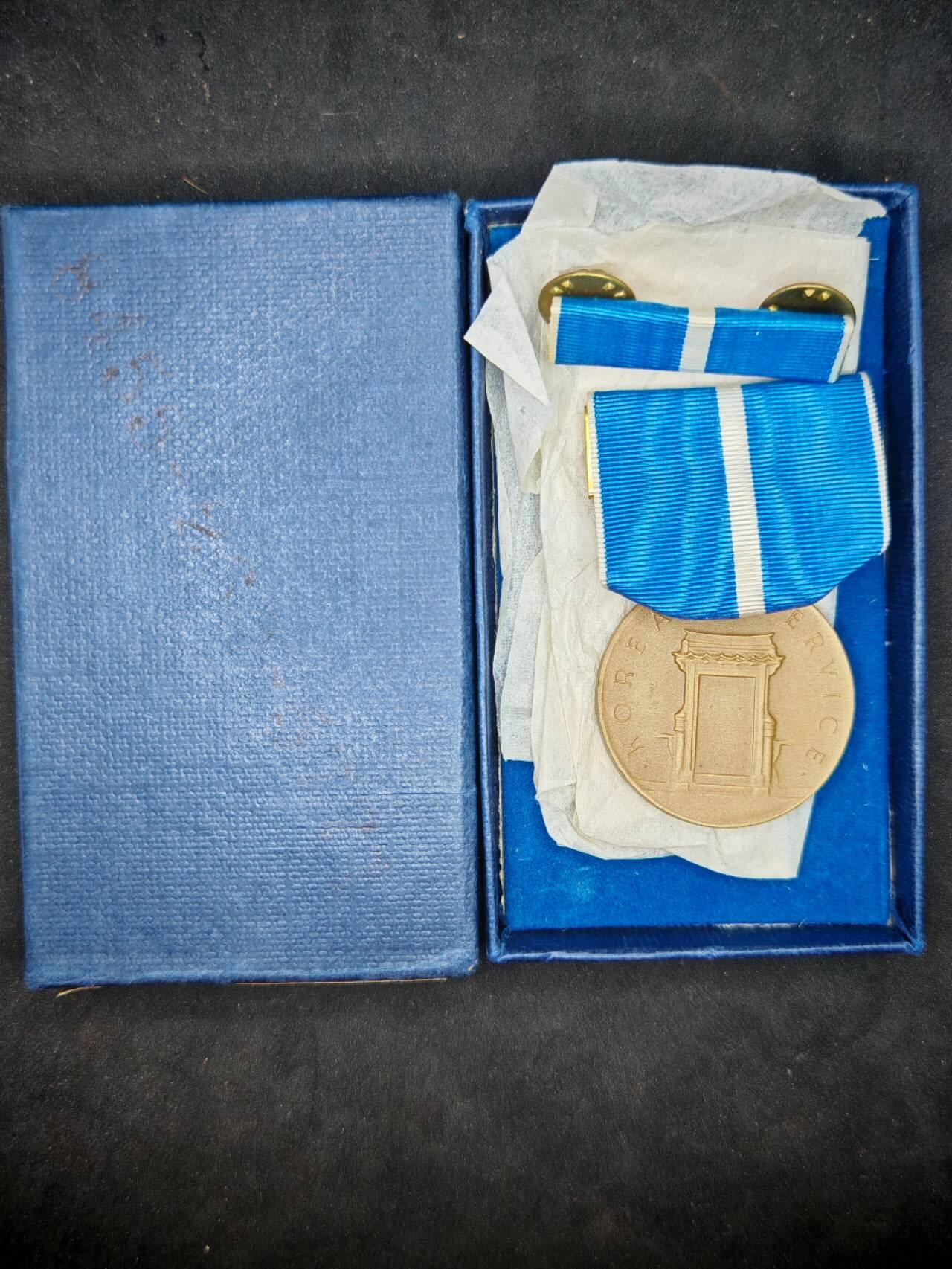 凯旋世界勋赏（第19期）（欢迎送拍）（对拍品有疑问请询问客服，不接受到手刀，出价默认拍品品相。请认真阅读拍卖规则！出价默认已认可！）（收到货请录制开箱视频，无视频概不处理问题。） 韩战奖章