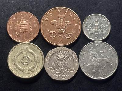 邮泉阁限时拍卖第三十二场 英国硬币专场（硬币在国外。请付邮费6元。） - 英国伊丽莎白二世女王中年版6枚