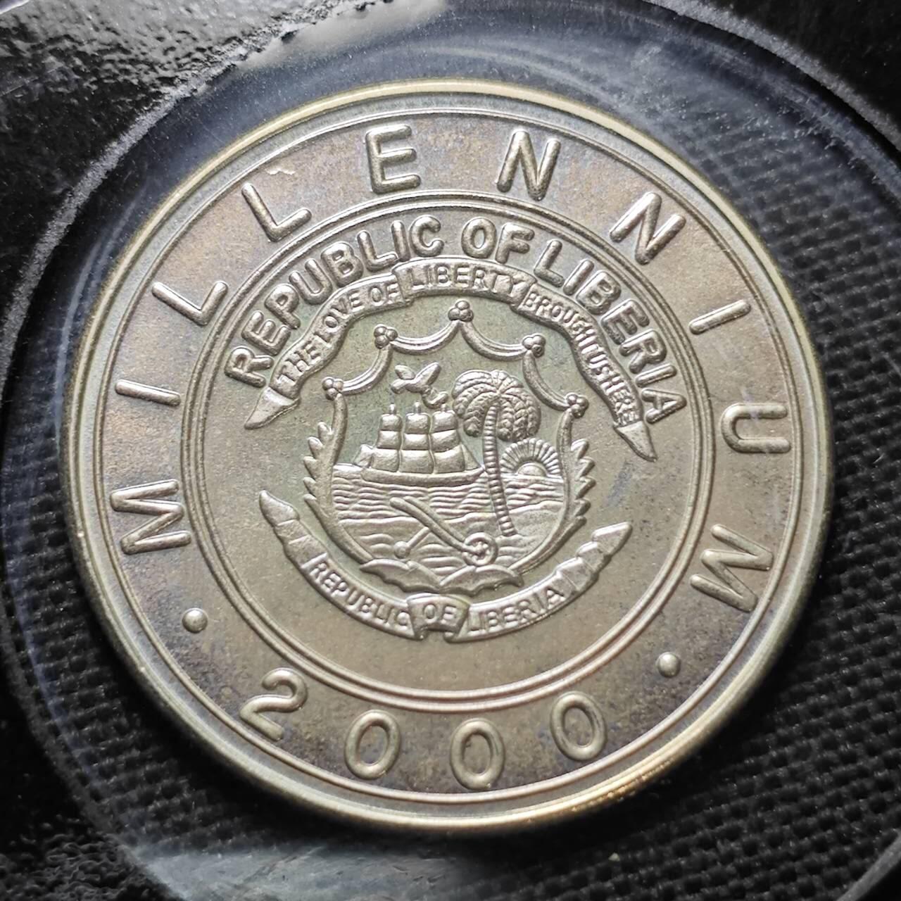 KK钱币收藏小铺  纪念币专场  2月预留时间 周末发货   2000利比里亚5元生肖 羊 纪念币