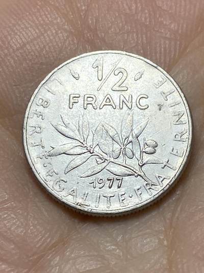 2025年第一百一十四场(总第一百四十场）外国好品散币(免佣金) - 法国🇫🇷1977年1/2法郎(海豚标)