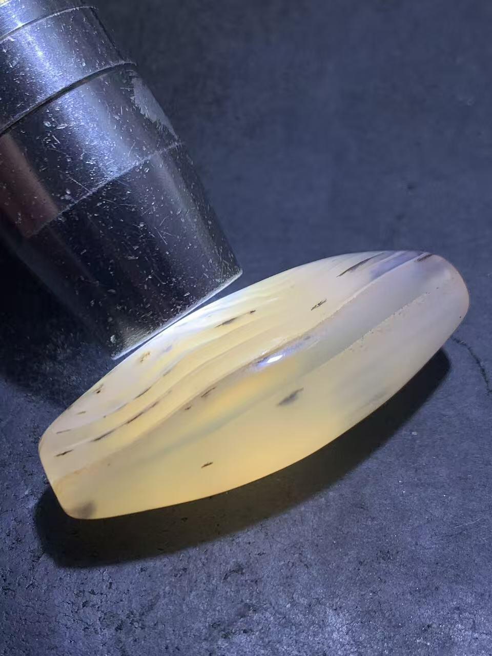 草花纹8字天眼千层纹海洋玉髓通货随形通货大桶珠一颗，