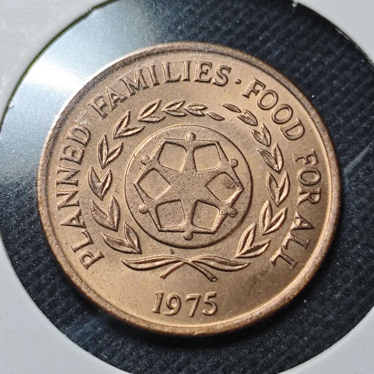 KK钱币收藏小铺  纪念币专场  2月预留时间 周末发货  汤加2分铜币