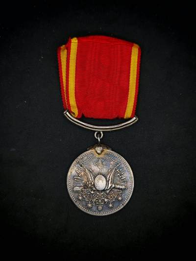 凯旋世界勋赏（第19期）（欢迎送拍）（对拍品有疑问请询问客服，不接受到手刀，出价默认拍品品相。请认真阅读拍卖规则！出价默认已认可！）（收到货请录制开箱视频，无视频概不处理问题。） - 奥斯曼利亚卡特奖章（维基词条Liakat Medal）