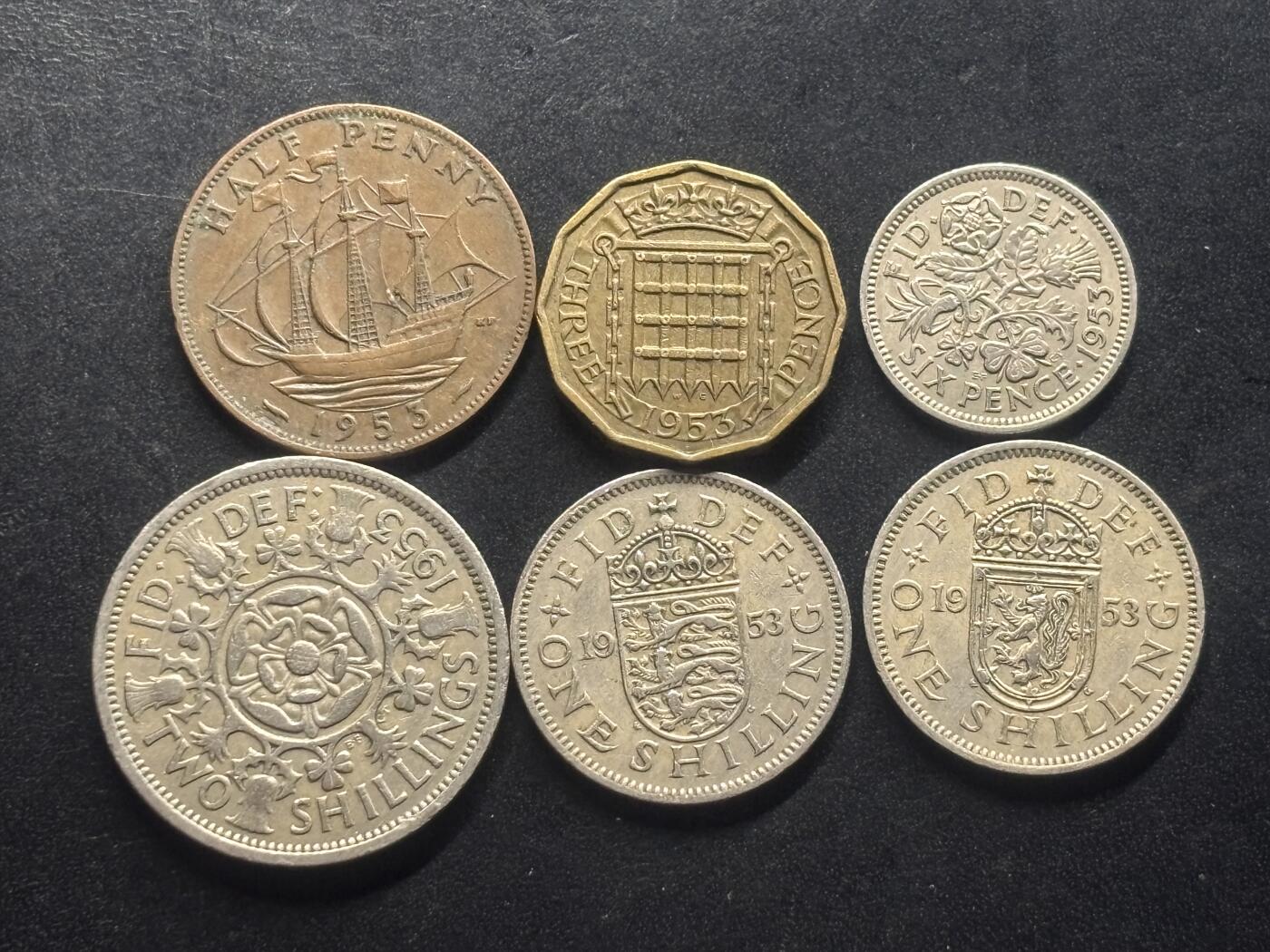 邮泉阁限时拍卖第三十二场 英国硬币专场（硬币在国外。请付邮费6元。） 英国伊丽莎白二世女王1953年6枚