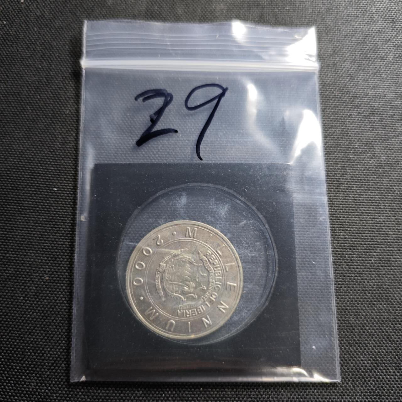 KK钱币收藏小铺  纪念币专场  2月预留时间 周末发货   2000利比里亚5元生肖 鸡 纪念币